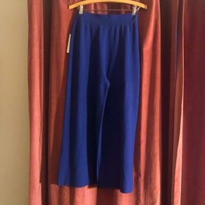 Wide-legged royal blue knit cropped pants